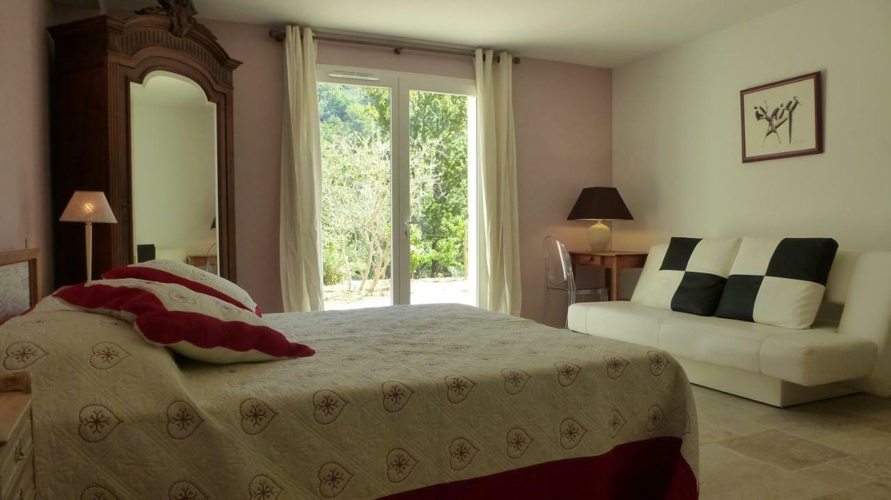 Le Vallon Des Oliviers Montauroux Exterior photo